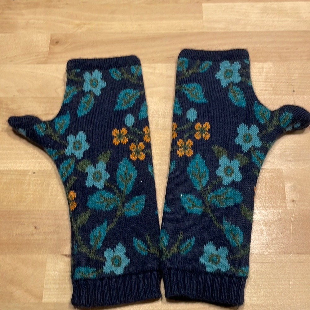 Fingerless gloves, floral, print, knit, x small, super soft